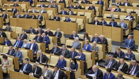 Госдума приняла закон о приоритетном выборе даты отпуска многодетными