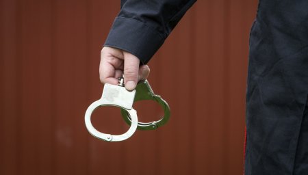 Подростка, устроившего пальбу у школы, посадят в СИЗО