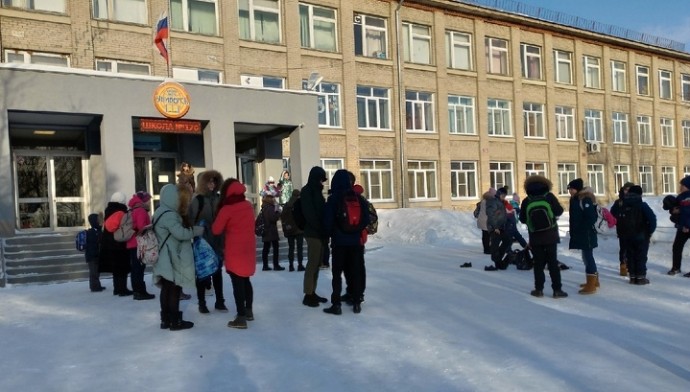 Вторая волна: в Новосибирске снова поступают сообщения о "минировании" зданий