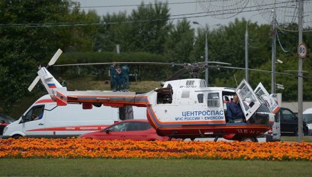 В новой Москве двоих детей доставили вертолетом в больницу после ДТП