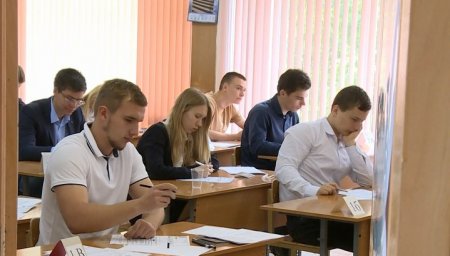 Выпускники написали ЕГЭ по русскому языку