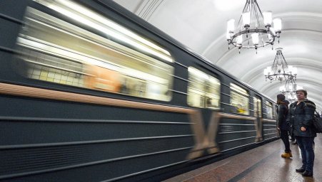 В московском метро призвали доработать проект о запрете детских колясок В московском метро призвали доработать проект о запрете детских колясок